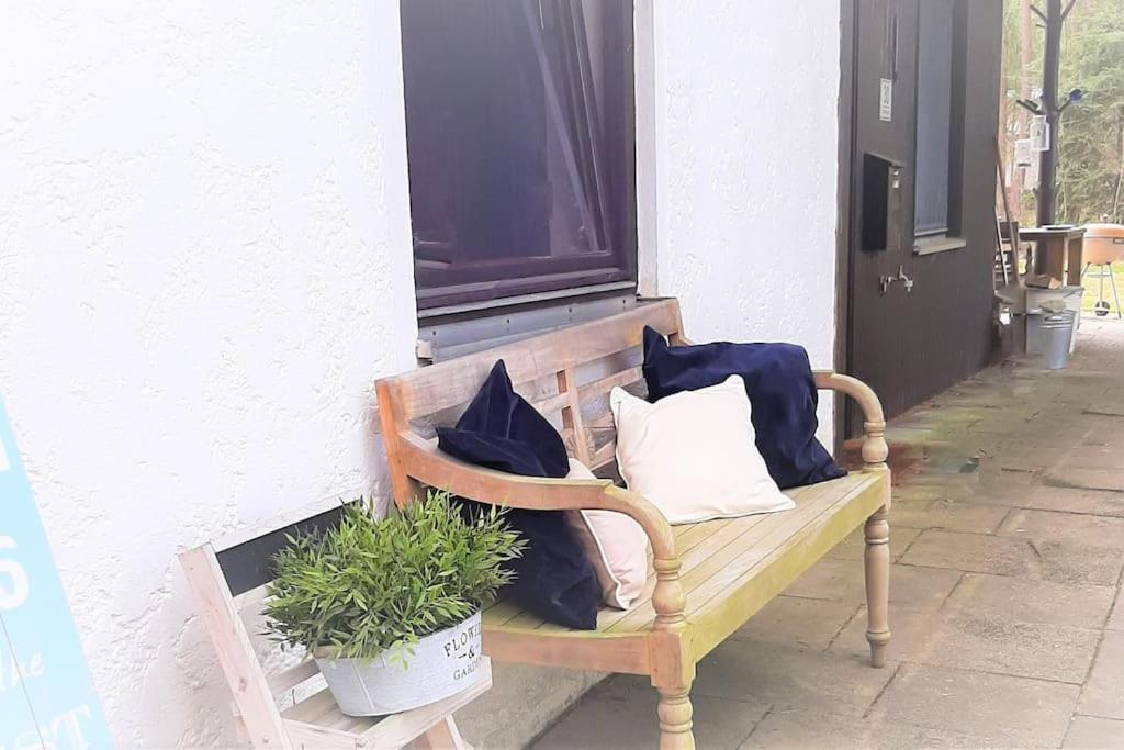 Bungalow Direkt Am See, Mit Eigenem Boot Roding Exteriör bild